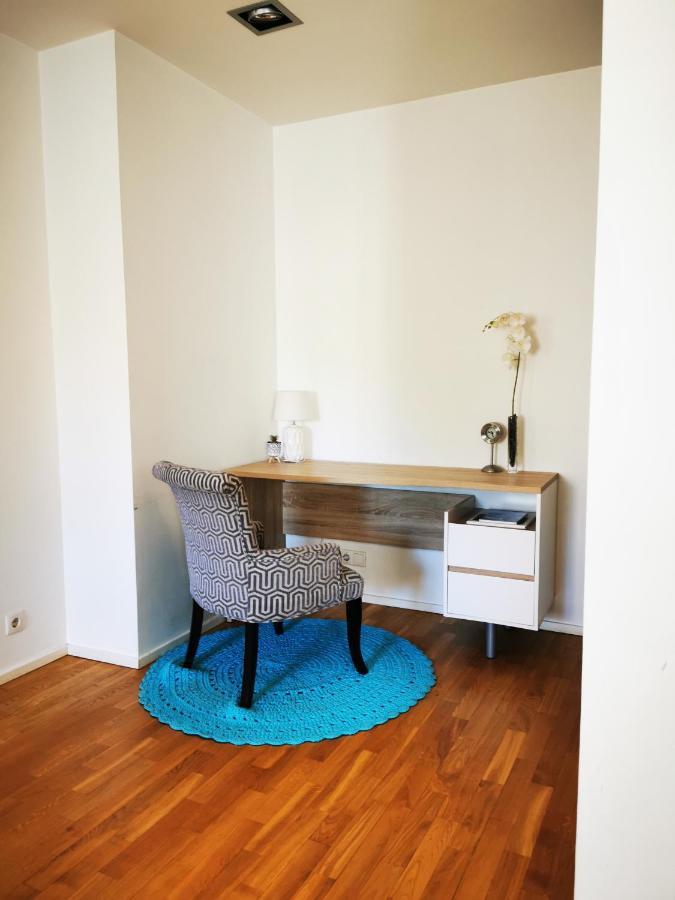 Dt Apartment, Spacious And Free Parking *